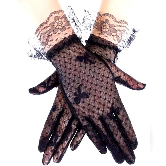 COPY - Black Lace Gloves NWOT - Picture 1 of 2